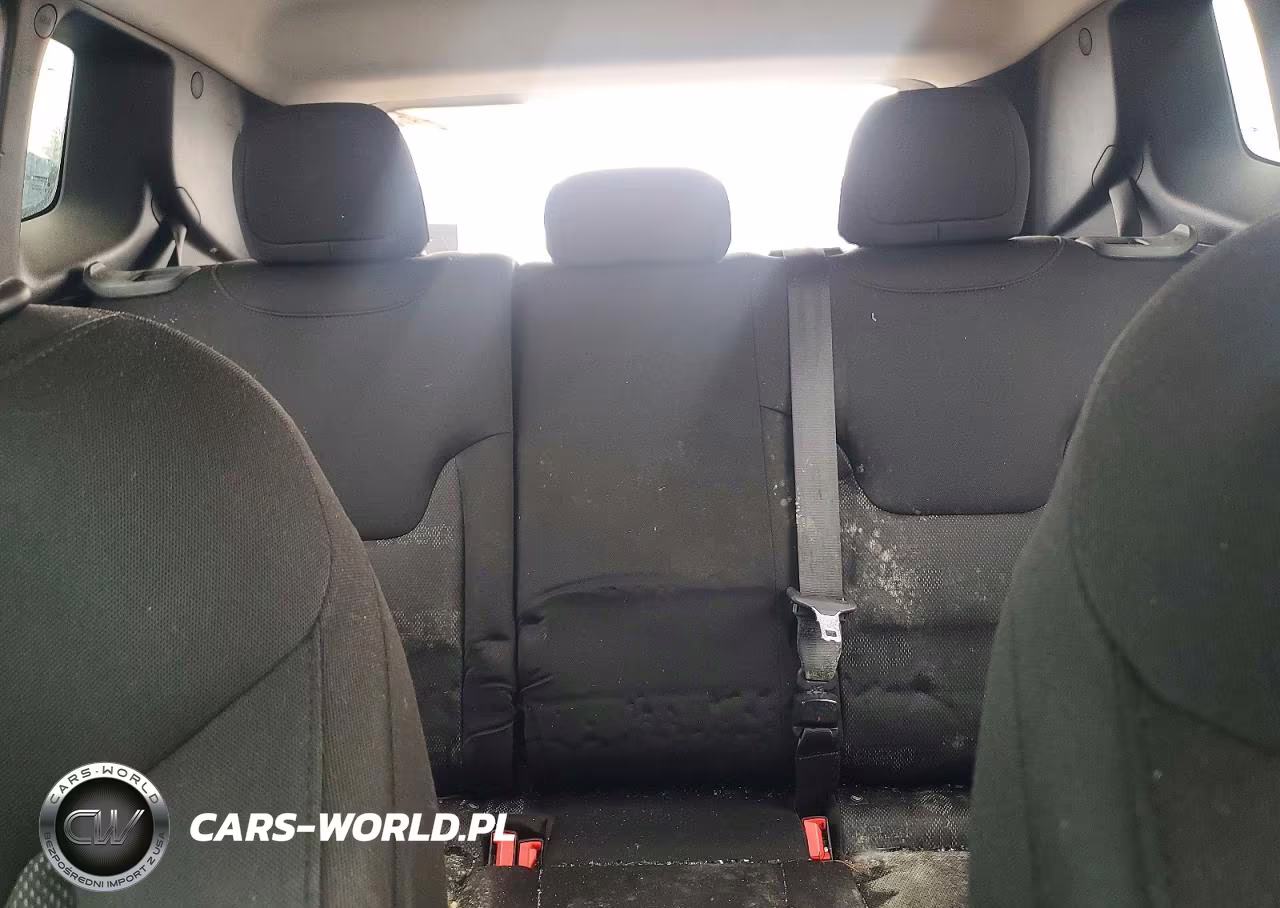 2017 Jeep Renegade Latitude VIN:ZACCJBBB5HPE64251 - 10