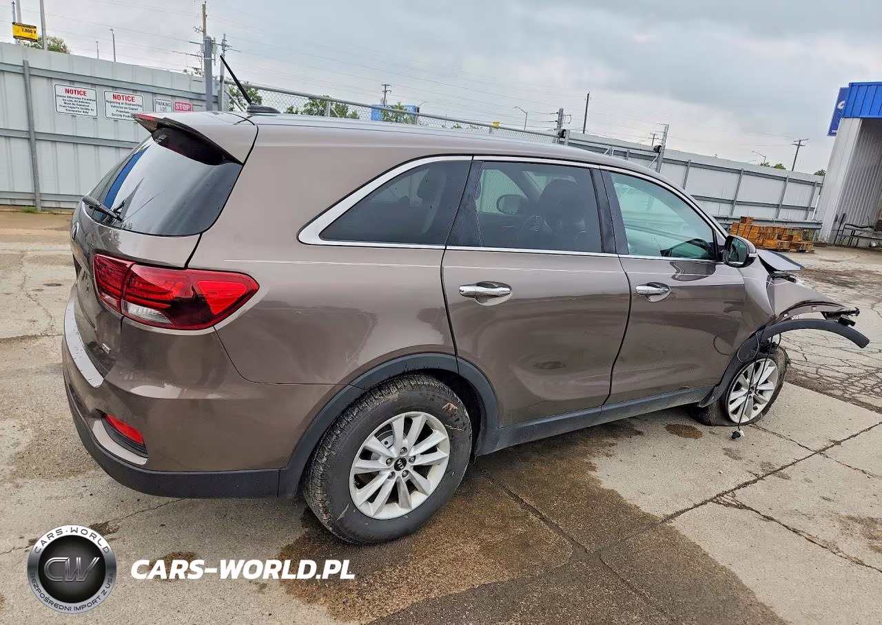 2019 Kia Sorento Lx VIN:5XYPG4A33KG563387 - 3