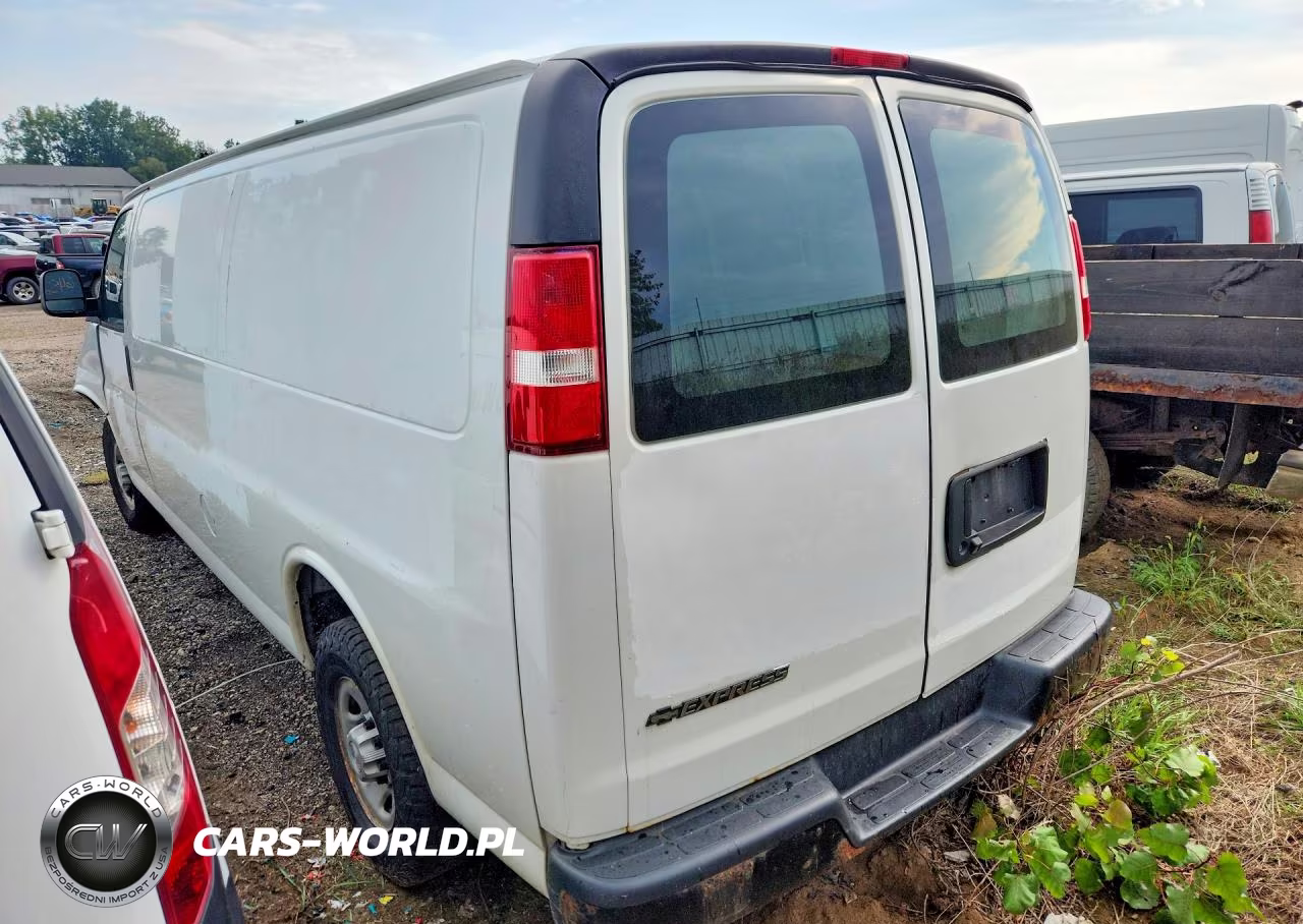 2019 Chevrolet Express G2500 VIN:1GCWGBFG3K1288776 - 2