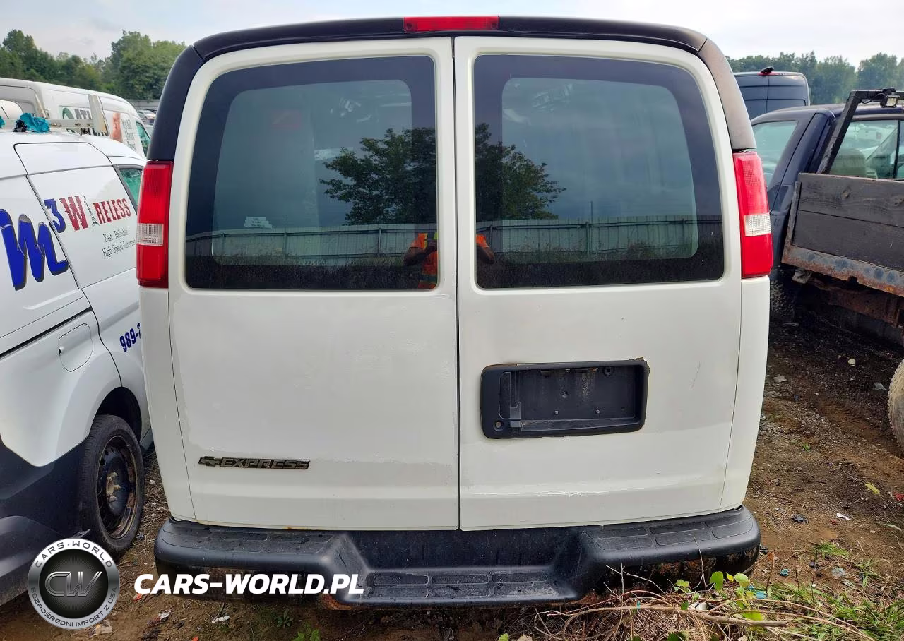 2019 Chevrolet Express G2500 VIN:1GCWGBFG3K1288776 - 6