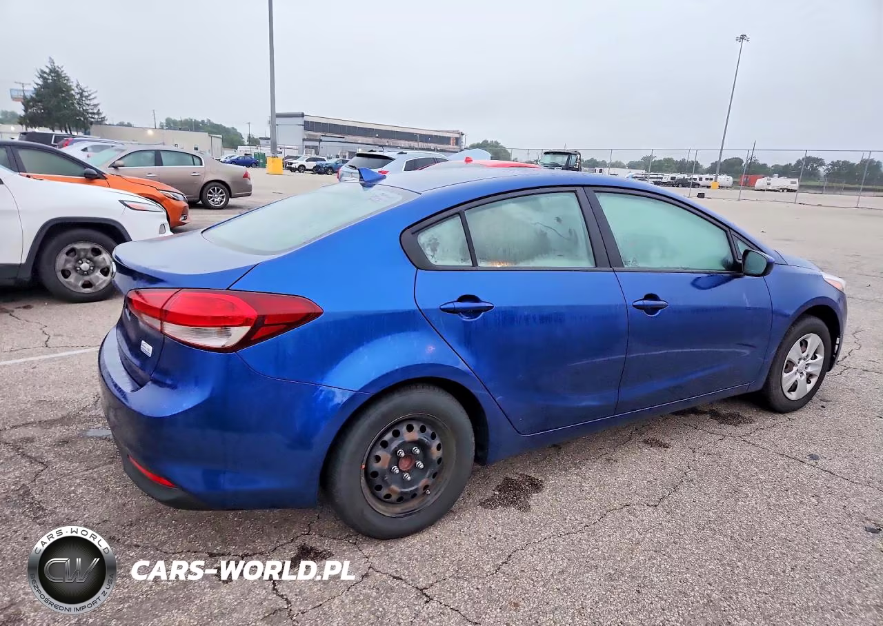 2018 Kia Forte Lx VIN:3KPFK4A79JE284891 - 3