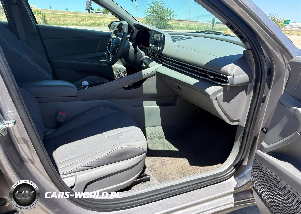2021 Hyundai Elantra Sel VIN:KMHLM4AG3MU192044 - 5