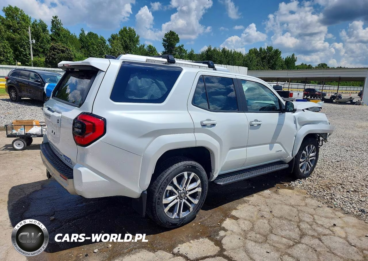 2025 Toyota 4Runner Limited VIN:JTEVA5BR5S5060854 - 3