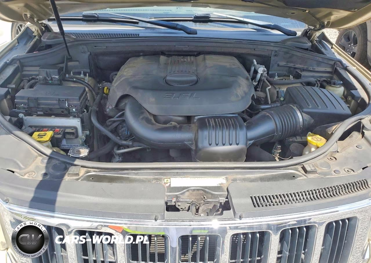2011 Jeep Grand Cherokee Laredo VIN:1J4RS4GG5BC558711 - 12
