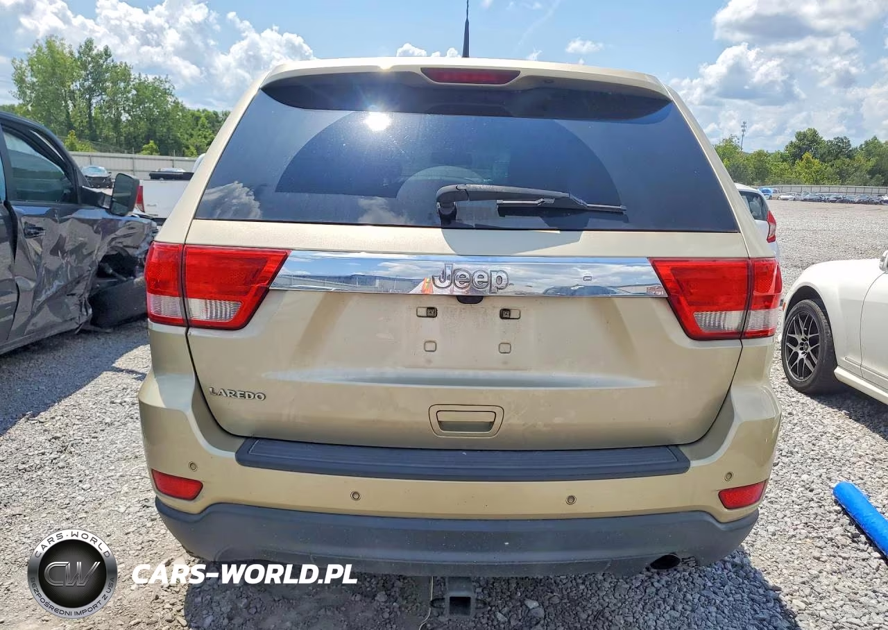 2011 Jeep Grand Cherokee Laredo VIN:1J4RS4GG5BC558711 - 6