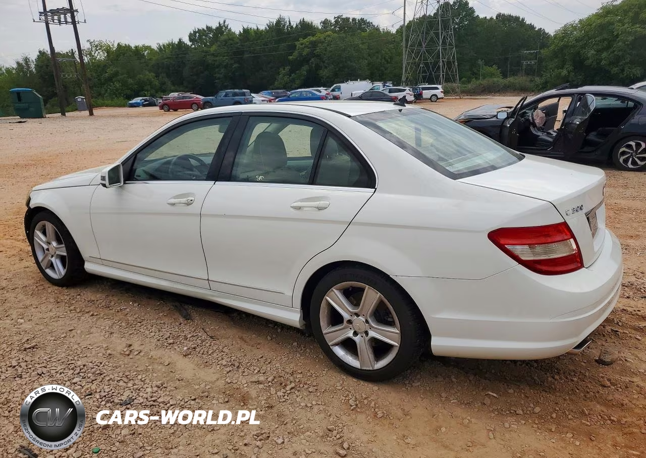 2011 Mercedes-Benz C 300 VIN:WDDGF5EB8BR135543 - 2