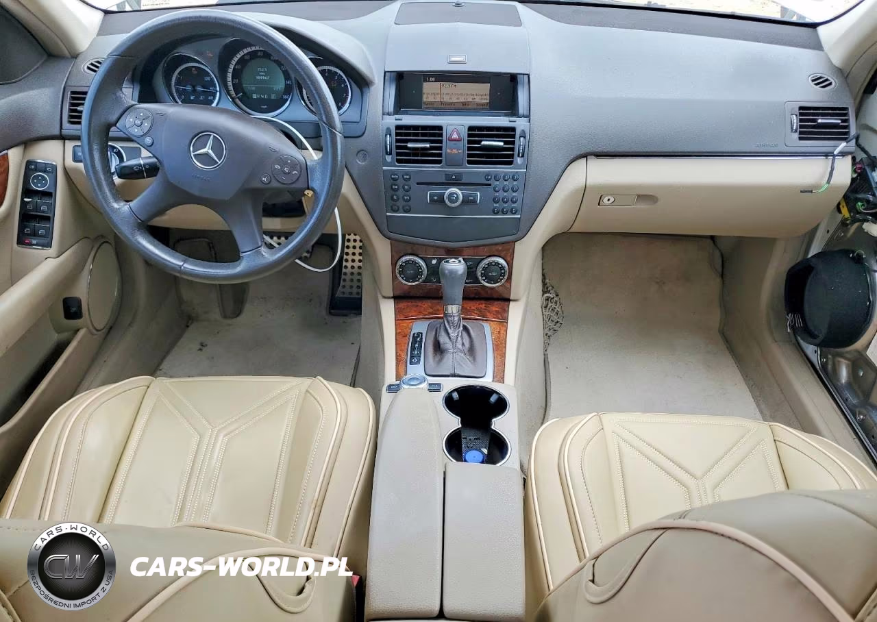2011 Mercedes-Benz C 300 VIN:WDDGF5EB8BR135543 - 8