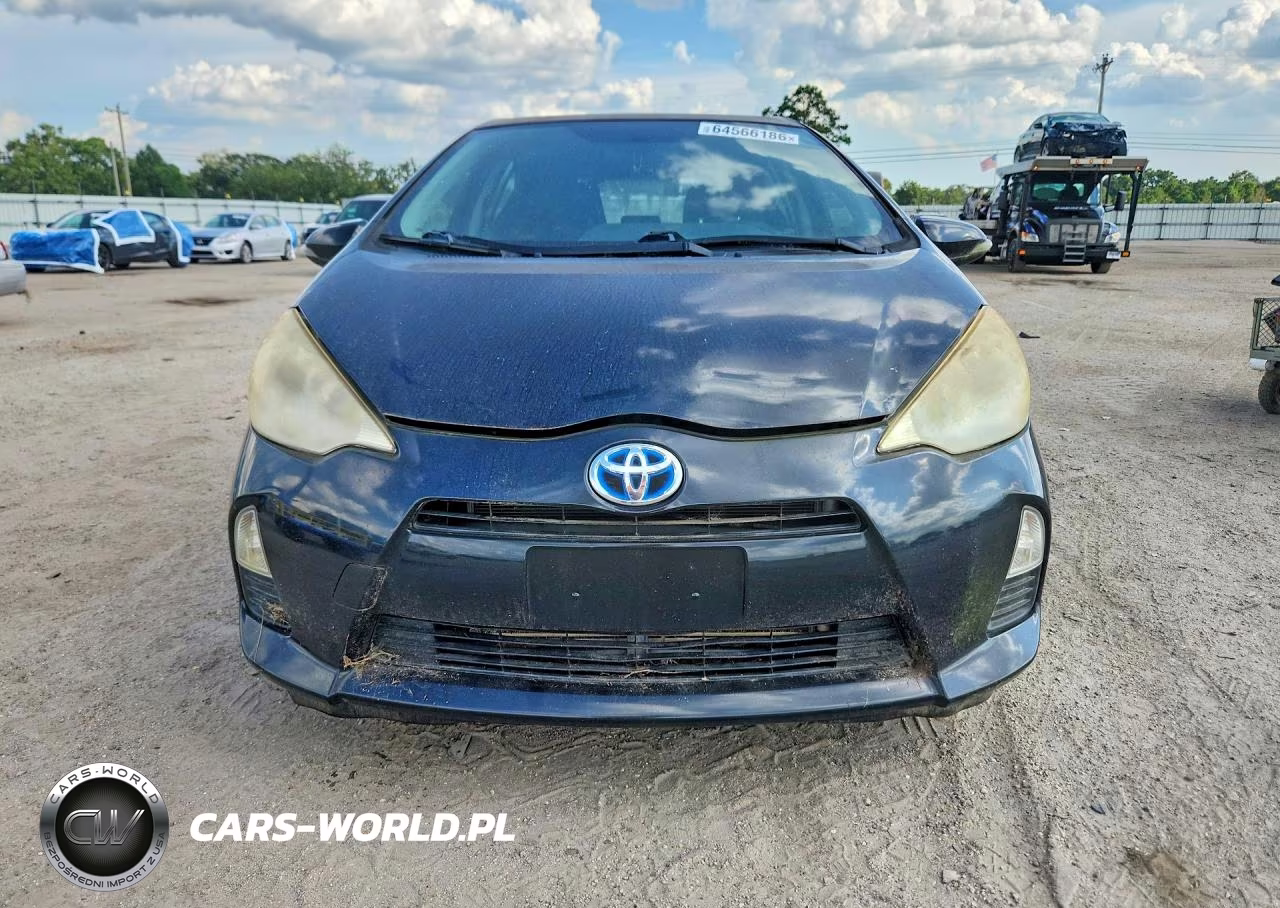 2012 Toyota Prius C Two VIN:JTDKDTB3XC1008868 - 5