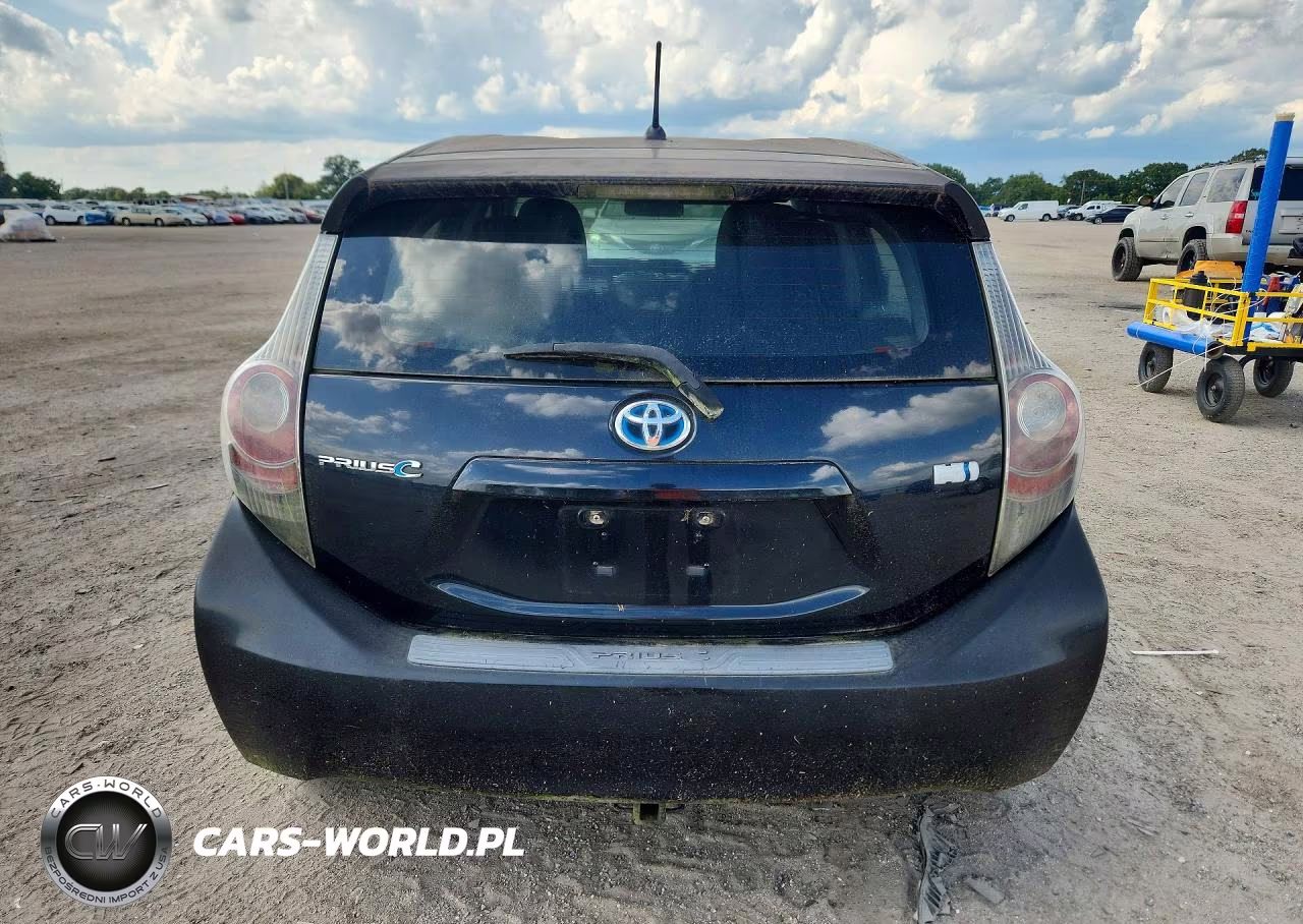 2012 Toyota Prius C Two VIN:JTDKDTB3XC1008868 - 6