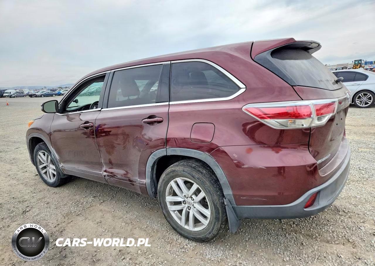 2015 Toyota Highlander Le VIN:5TDBKRFH5FS184927 - 2