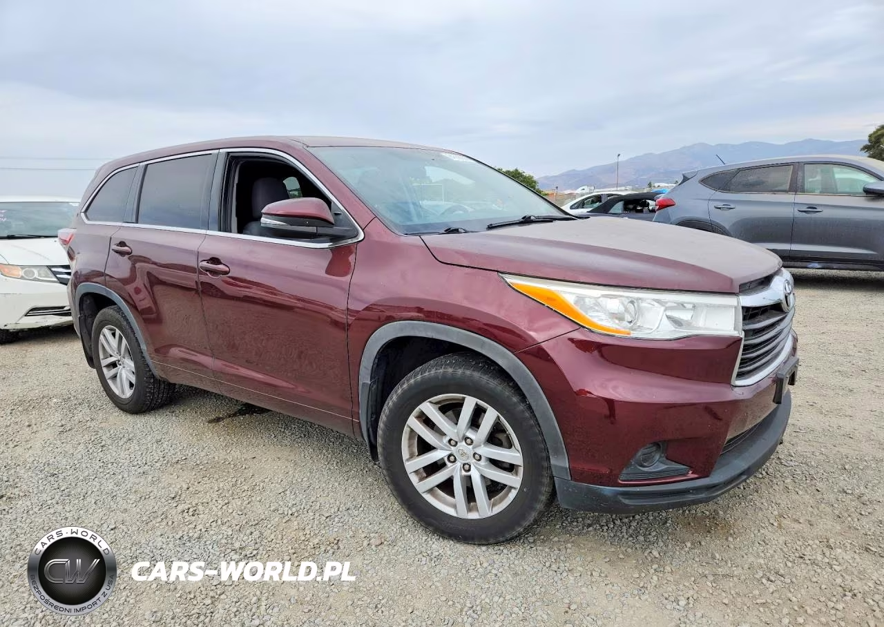 2015 Toyota Highlander Le VIN:5TDBKRFH5FS184927 - 4