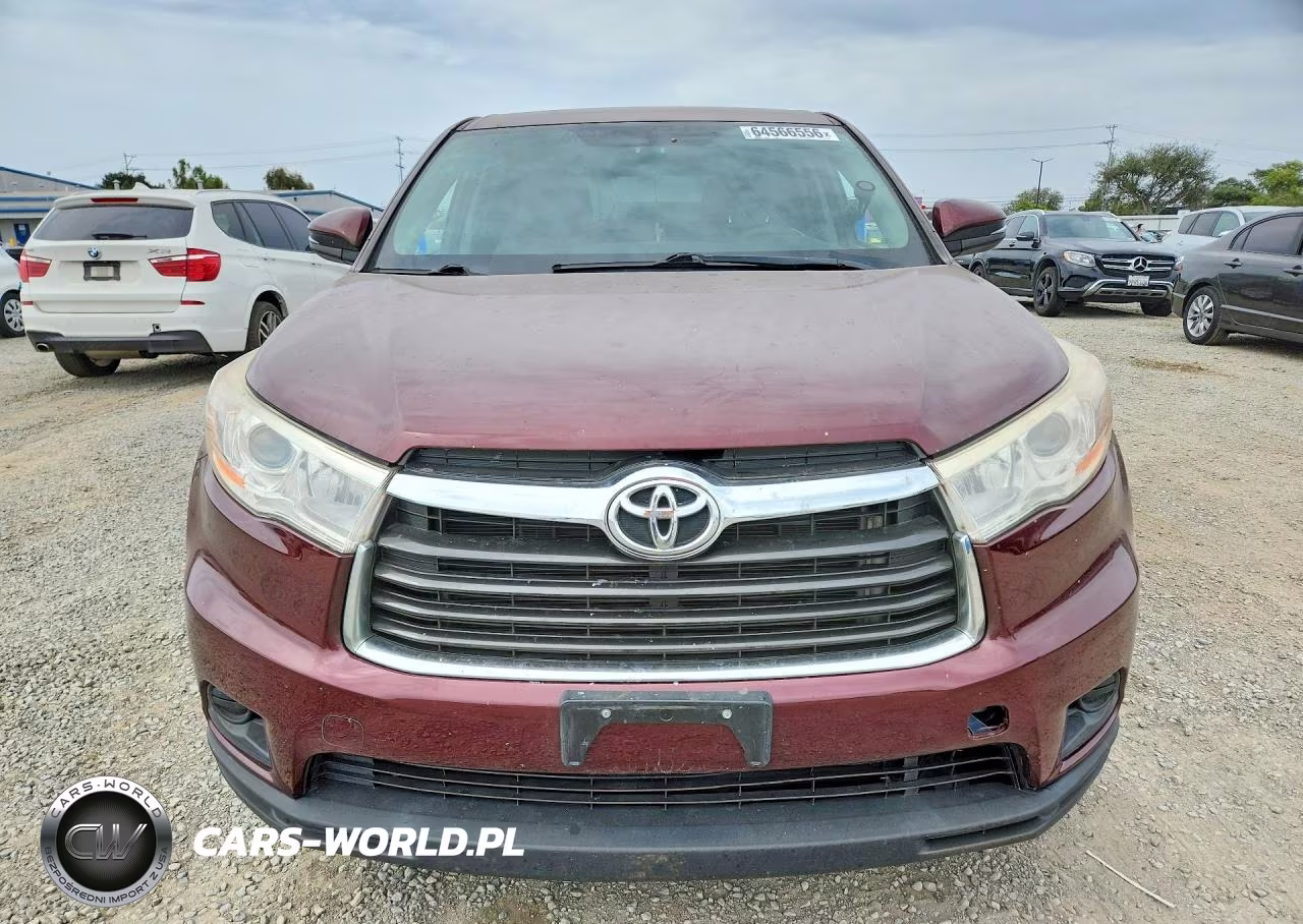 2015 Toyota Highlander Le VIN:5TDBKRFH5FS184927 - 5