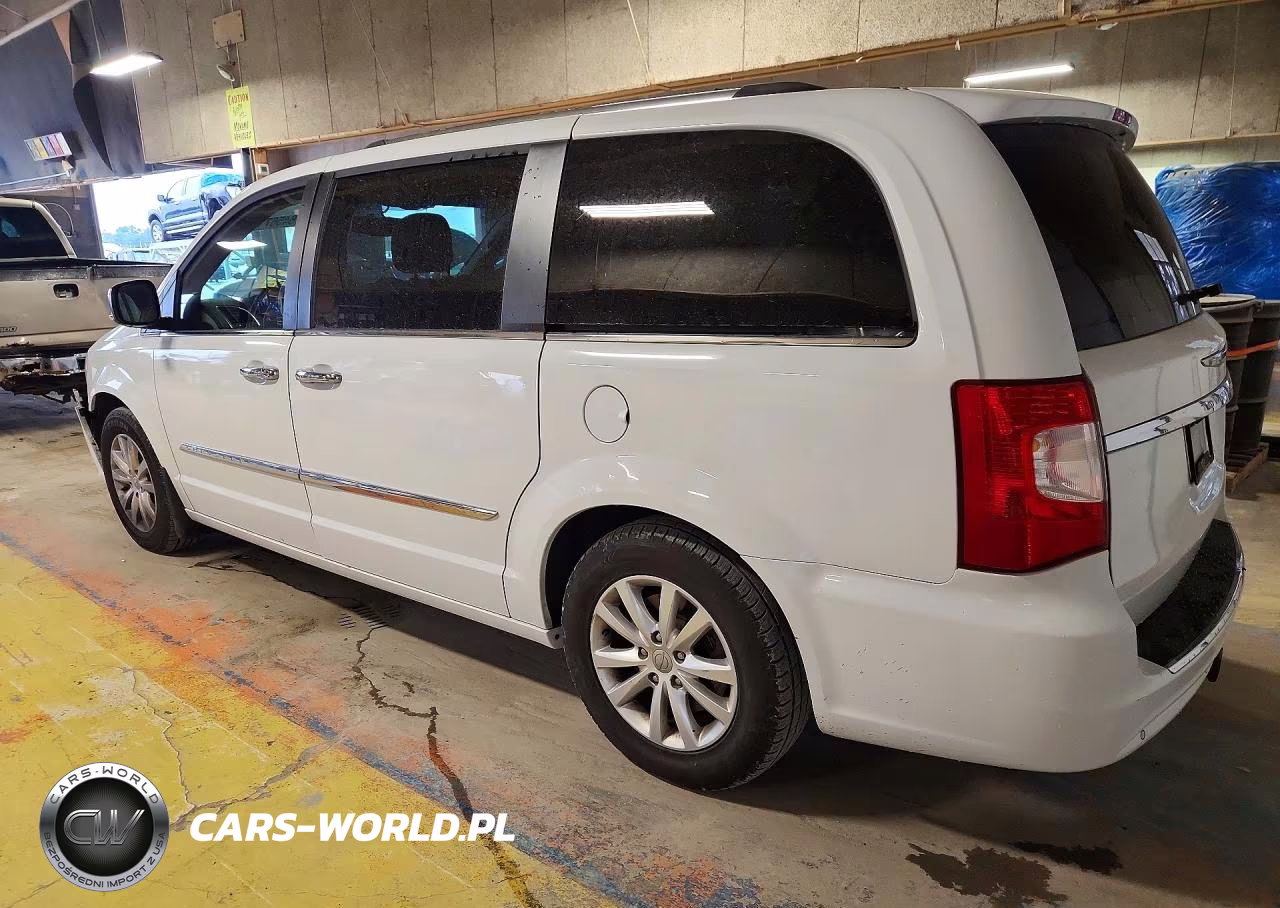2016 Chrysler Town & Country Limited Platinum VIN:2C4RC1GG7GR166975 - 2