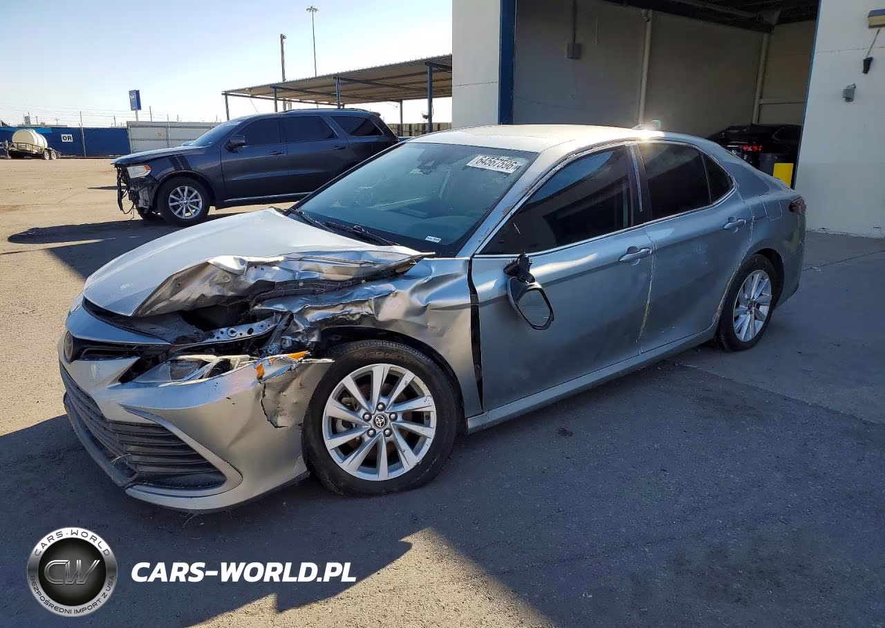 2023 Toyota Camry Le