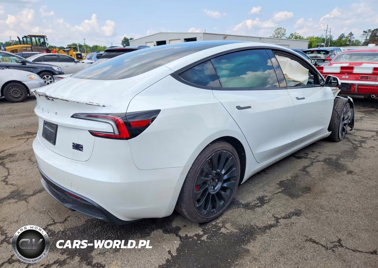 2026 Tesla Model 3 VIN:5YJ3E1ETXTF134642 - 3