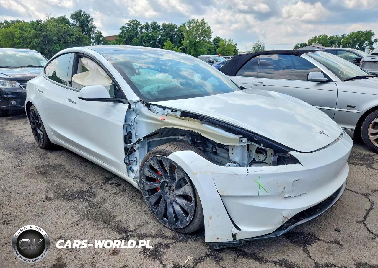 2026 Tesla Model 3 VIN:5YJ3E1ETXTF134642 - 4