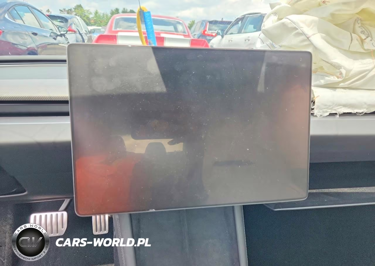 2026 Tesla Model 3 VIN:5YJ3E1ETXTF134642 - 9
