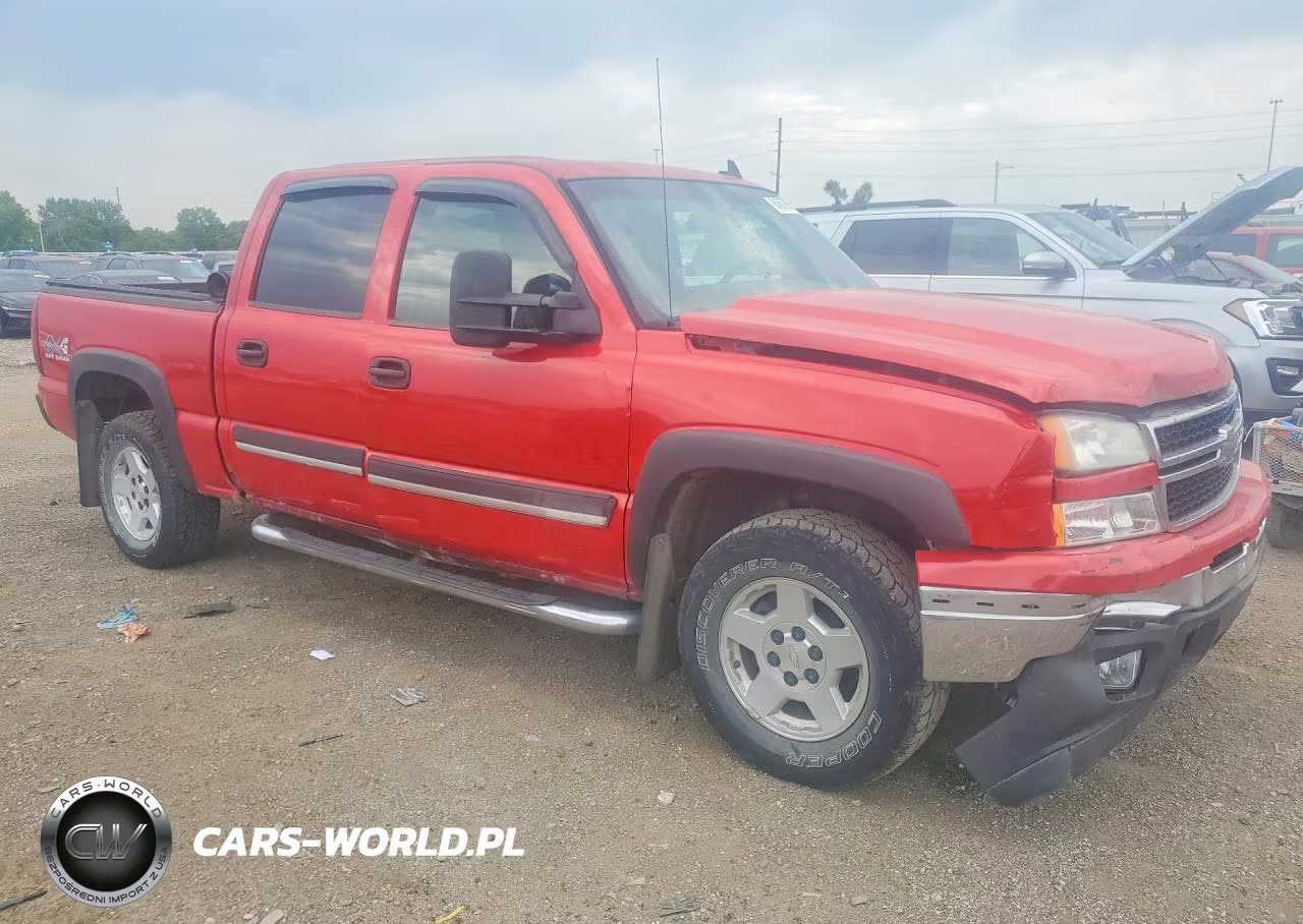 2007 Chevrolet Silverado K1500 Classic Crew Cab VIN:2GCEK13Z371117005 - 4