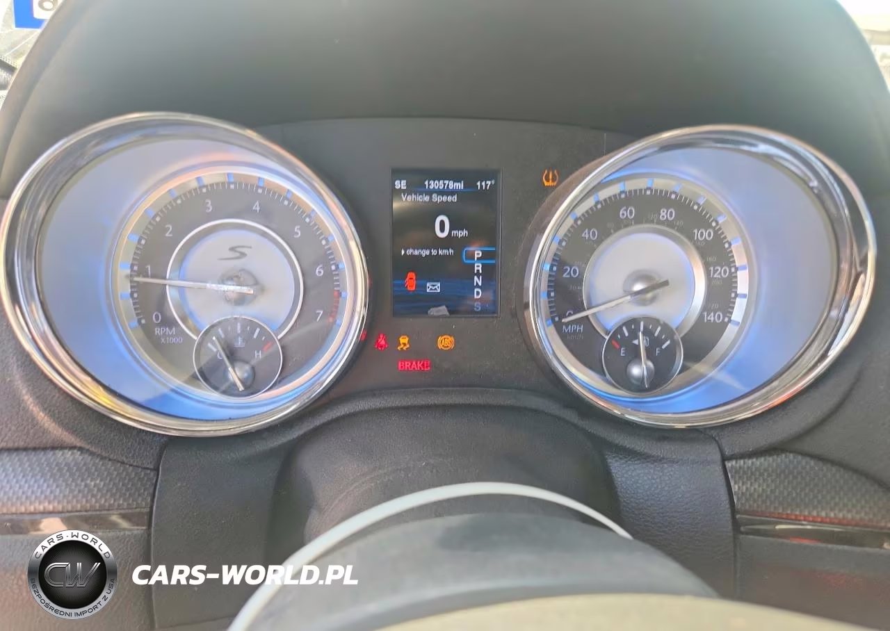2014 Chrysler 300 S VIN:2C3CCABG7EH283119 - 9