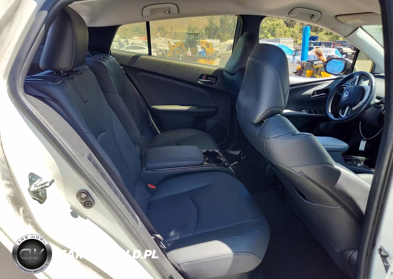 2017 Toyota Prius Prime Premium VIN:JTDKARFP7H3021064 - 10