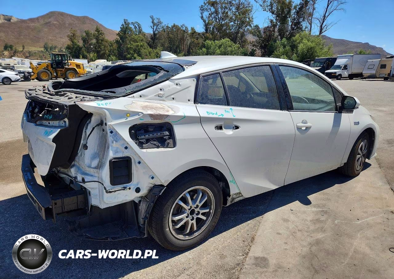2017 Toyota Prius Prime Premium VIN:JTDKARFP7H3021064 - 3