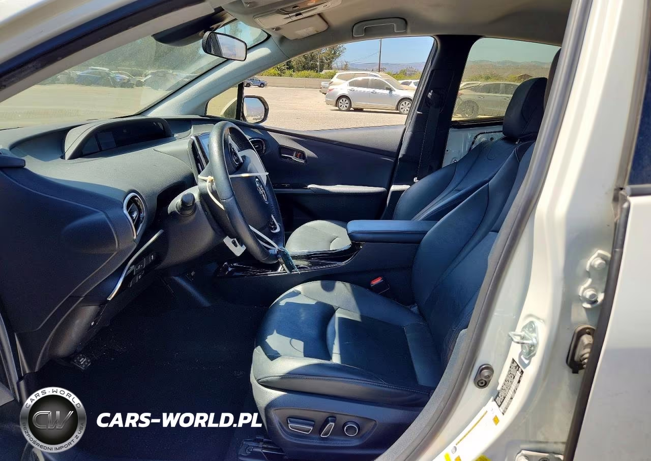2017 Toyota Prius Prime Premium VIN:JTDKARFP7H3021064 - 7
