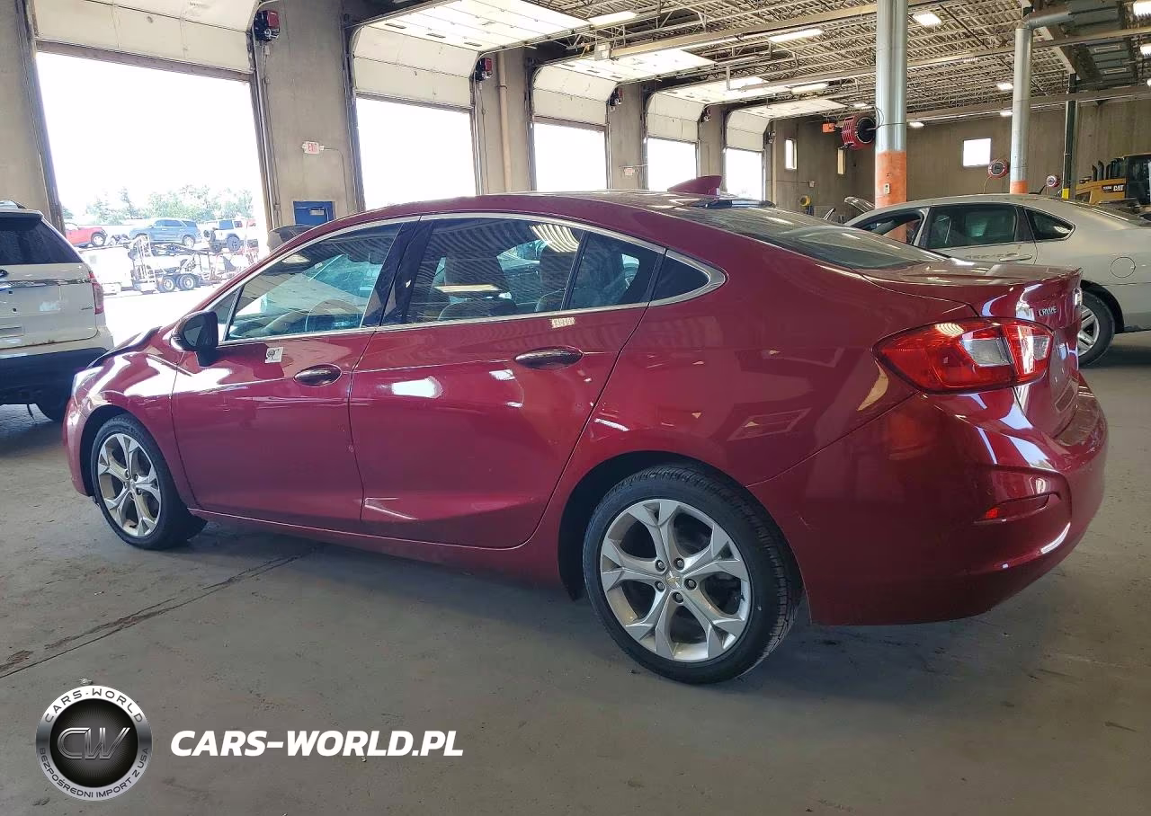 2018 Chevrolet Cruze Premier VIN:1G1BF5SM2J7134062 - 2