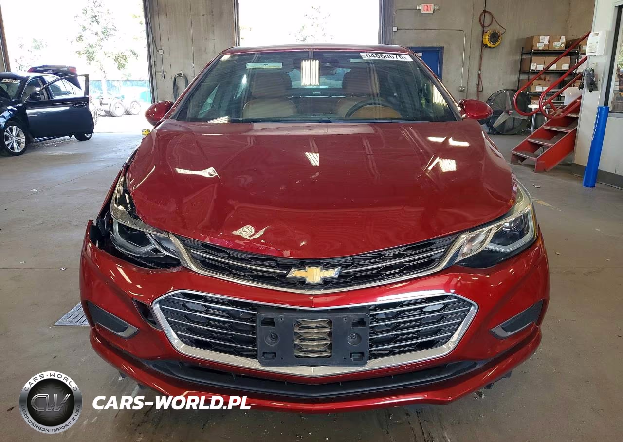 2018 Chevrolet Cruze Premier VIN:1G1BF5SM2J7134062 - 5