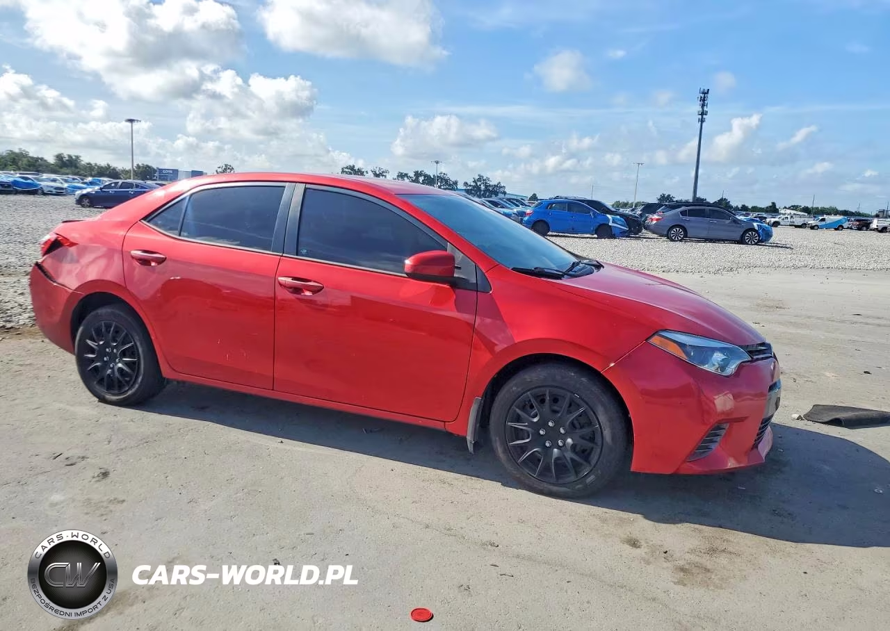 2016 Toyota Corolla Le VIN:2T1BURHE9GC702884 - 4