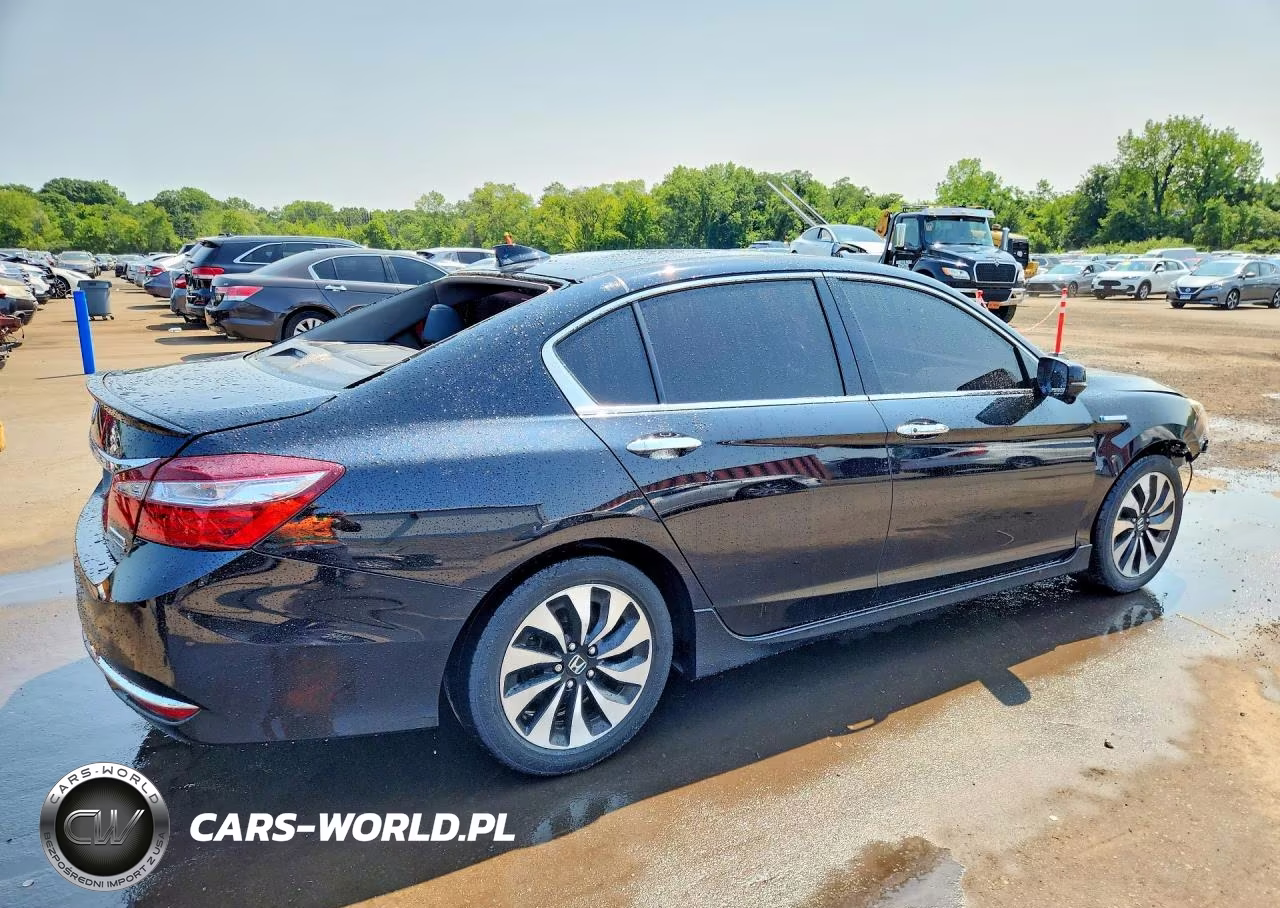 2017 Honda Accord Touring Hybrid VIN:JHMCR6F79HC005698 - 3