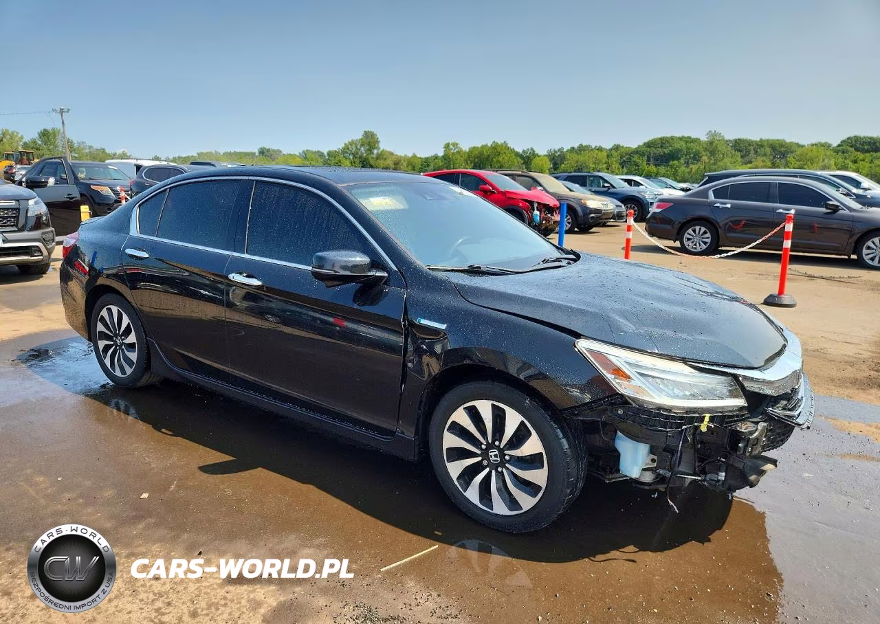 2017 Honda Accord Touring Hybrid VIN:JHMCR6F79HC005698 - 4