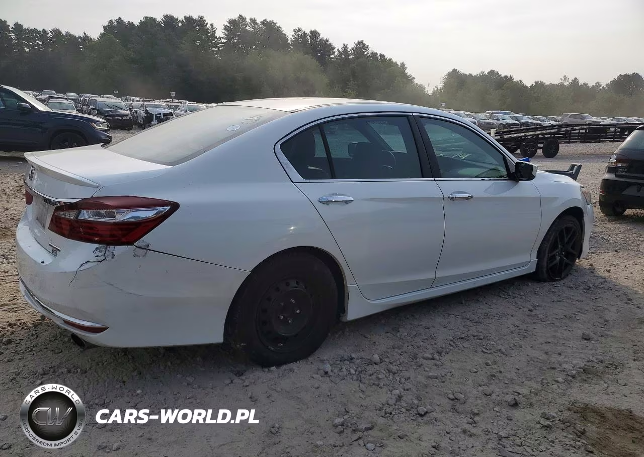 2017 Honda Accord Sport Special Edition VIN:1HGCR2F1XHA271038 - 3