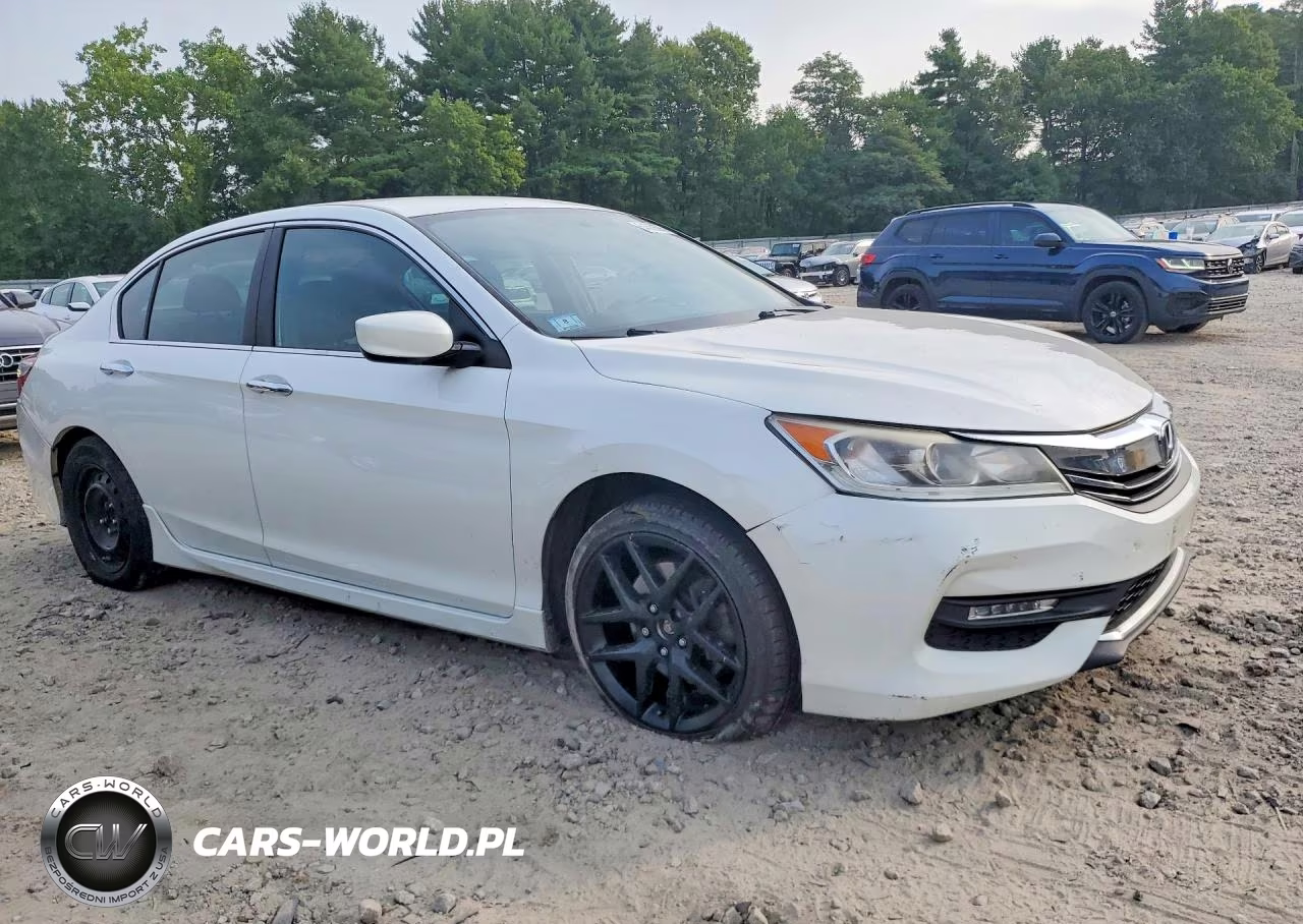 2017 Honda Accord Sport Special Edition VIN:1HGCR2F1XHA271038 - 4