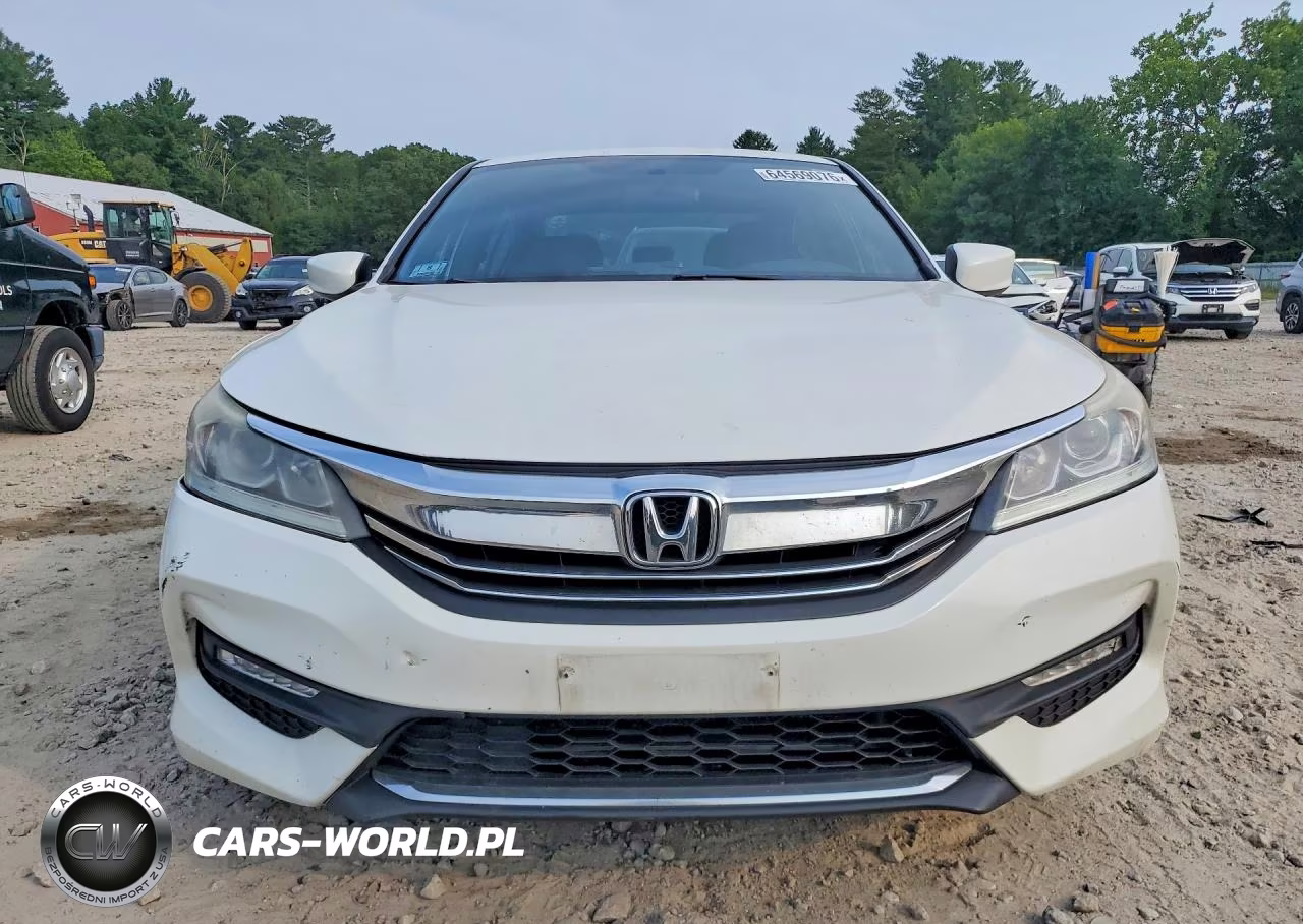 2017 Honda Accord Sport Special Edition VIN:1HGCR2F1XHA271038 - 5