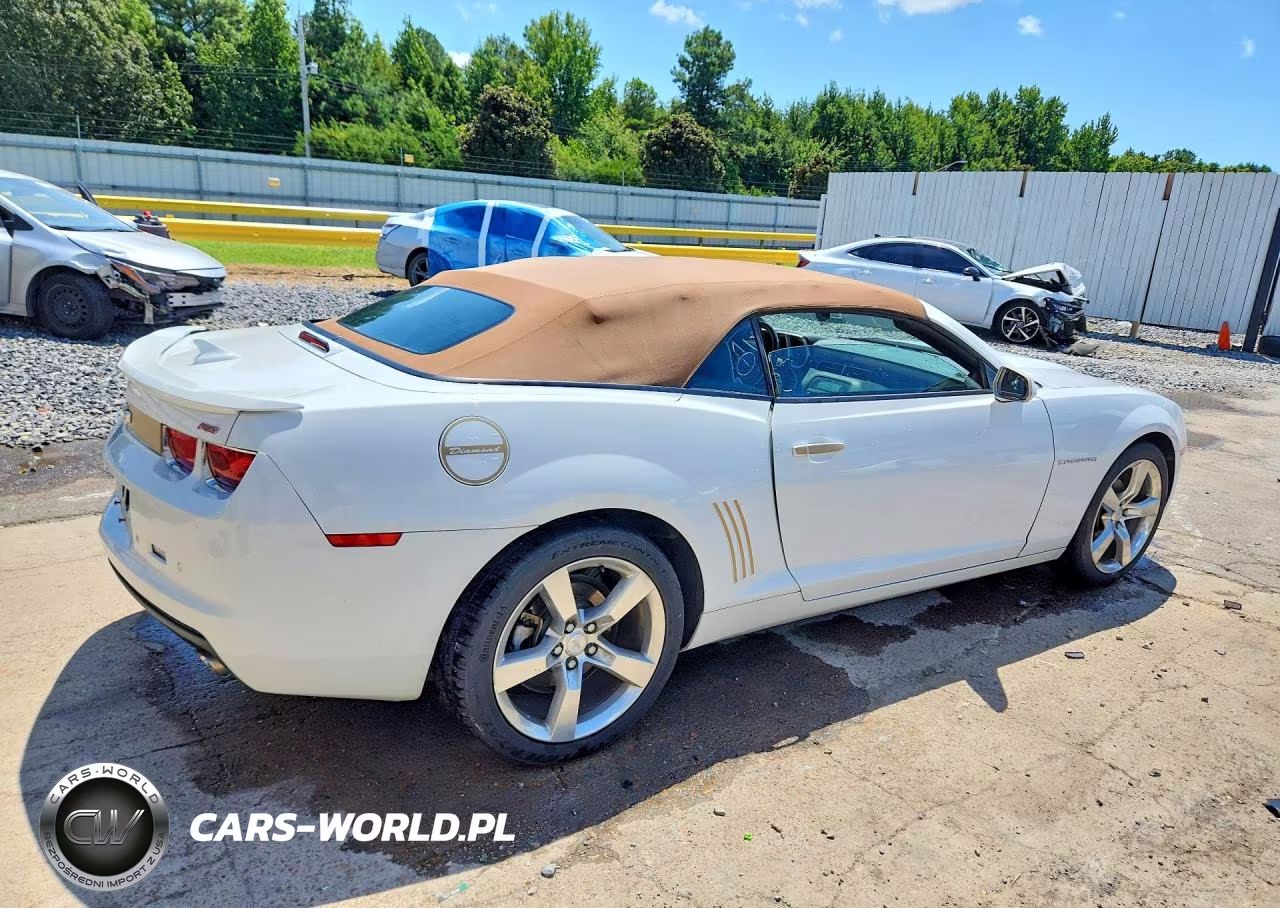 2011 Chevrolet Camaro Lt VIN:2G1FC3DD8B9205311 - 3