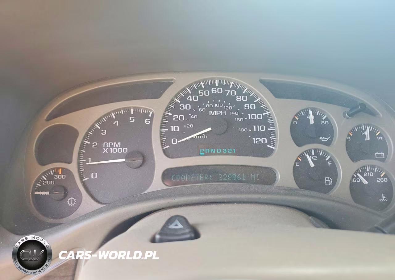 2004 GMC Yukon Denali VIN:1GKEK63U54J273067 - 9