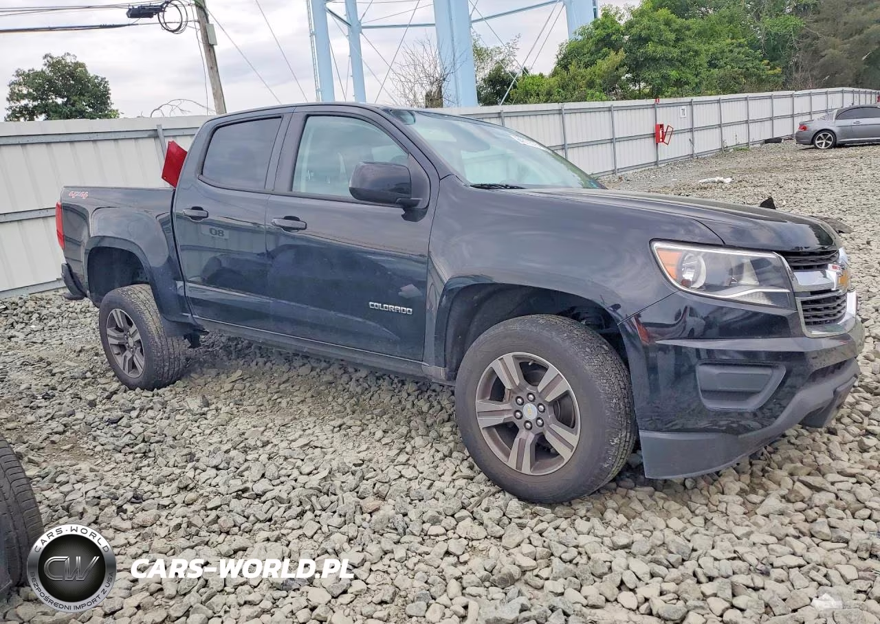 2018 Chevrolet Colorado VIN:1GCGTBEN3J1293166 - 4