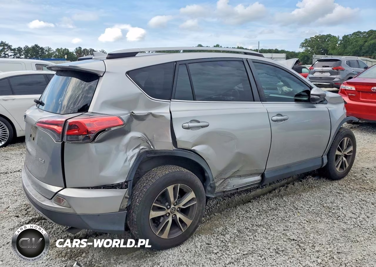 2018 Toyota Rav4 Xle VIN:JTMWFREV3JJ174027 - 3