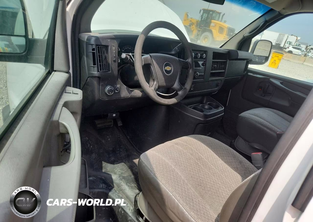 2014 Chevrolet Express G2500 VIN:1GCWGGCA5E1125676 - 8