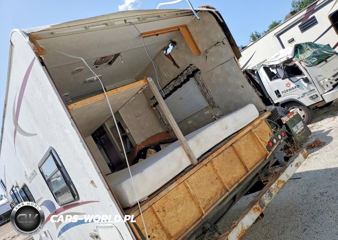 2004 Coachmen Freelander Rv VIN:1FDXE45S04HA48859 - 9