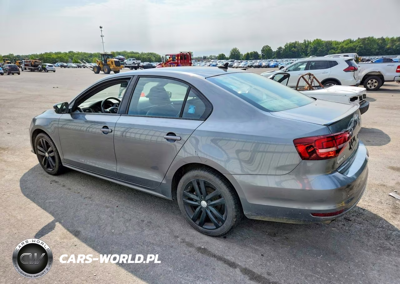 2018 Volkswagen Jetta Sport VIN:3VWD17AJ4JM219618 - 3