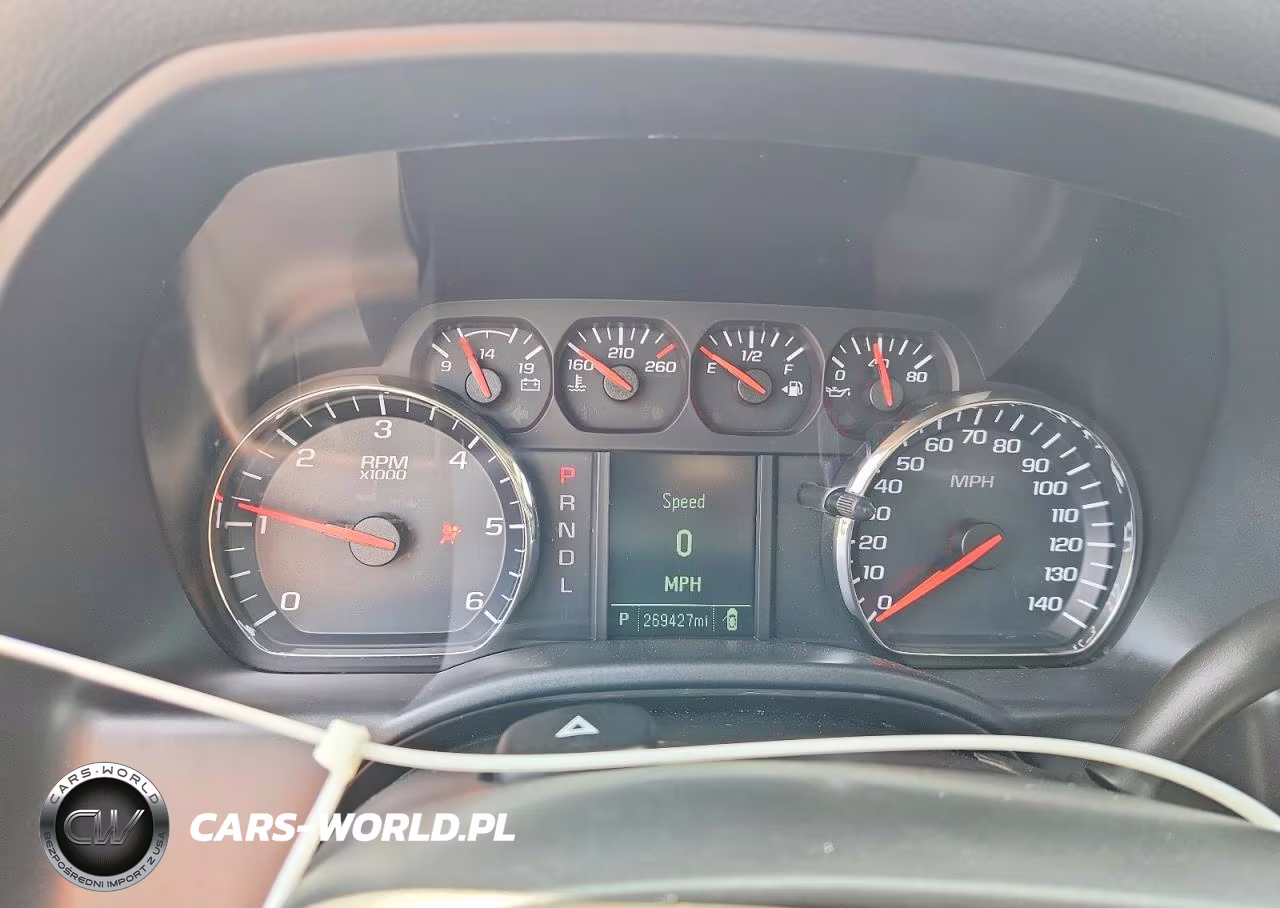 2018 Chevrolet Silverado K1500 VIN:1GCVKNEHXJZ216608 - 9
