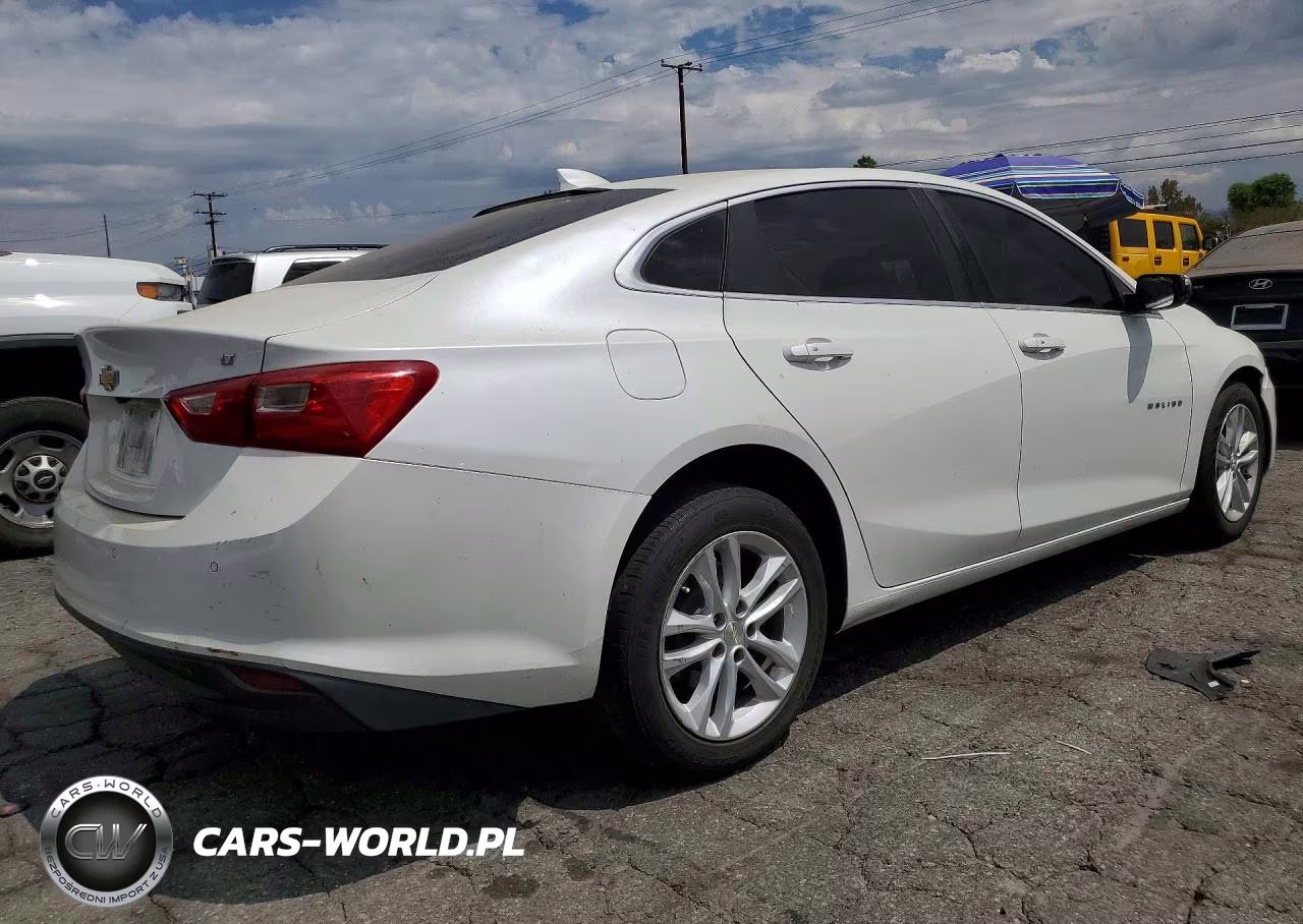 2017 Chevrolet Malibu Lt VIN:1G1ZE5ST7HF211582 - 3