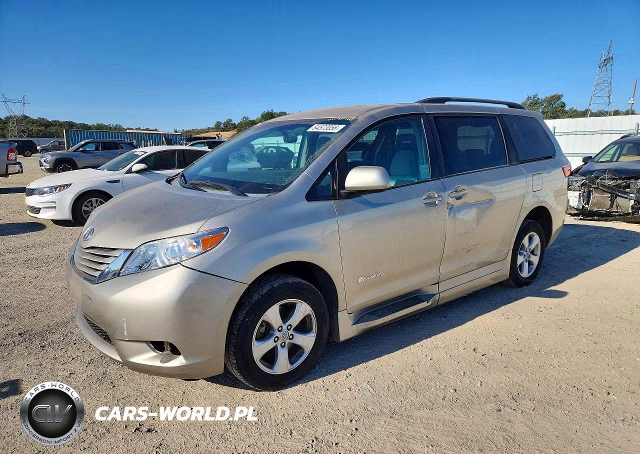 2015 Toyota Sienna Le
