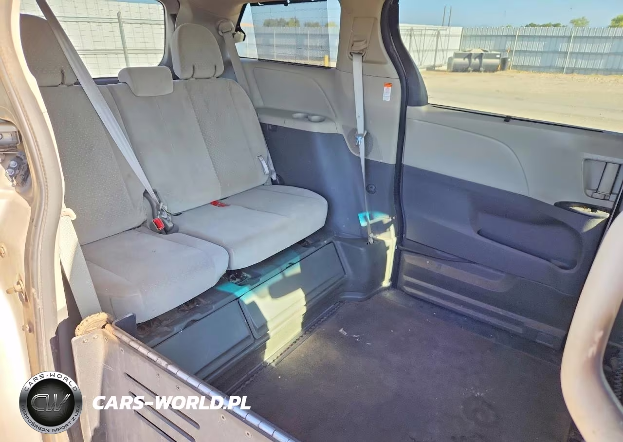 2015 Toyota Sienna Le VIN:5TDKK3DC0FS647707 - 11