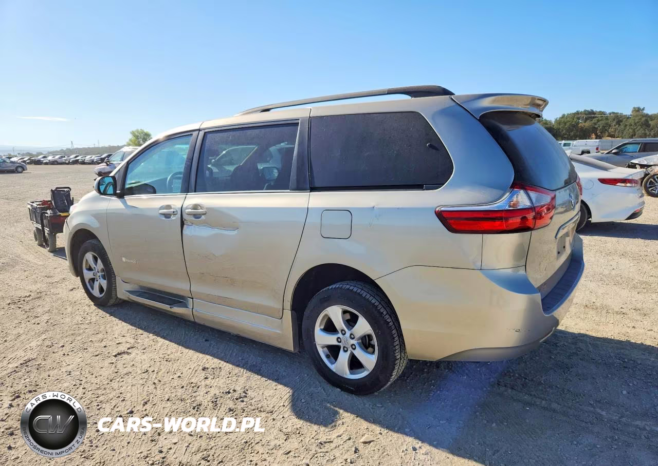 2015 Toyota Sienna Le VIN:5TDKK3DC0FS647707 - 2