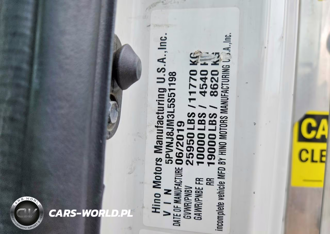 2020 Hino 258-268 Refrigerated Box Truck VIN:5PVNJ8JM3L5S51198 - 11