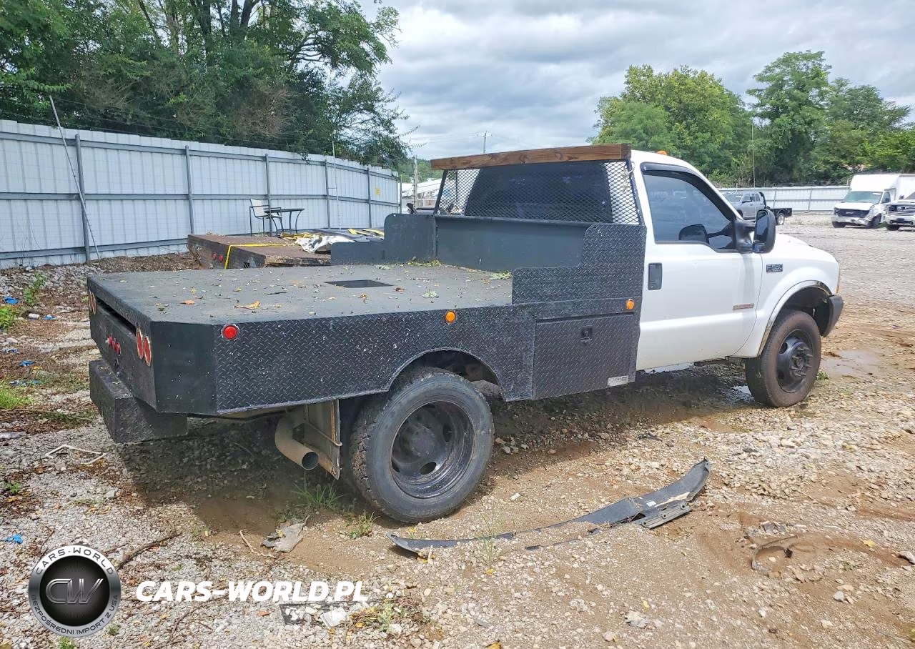 2004 Ford F550 Super Duty VIN:1FDAF57P64EC56733 - 3