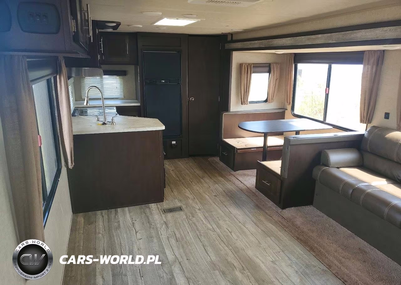 2018 Forest River Cherokee Camper VIN:4X4TCKC23JX129706 - 6