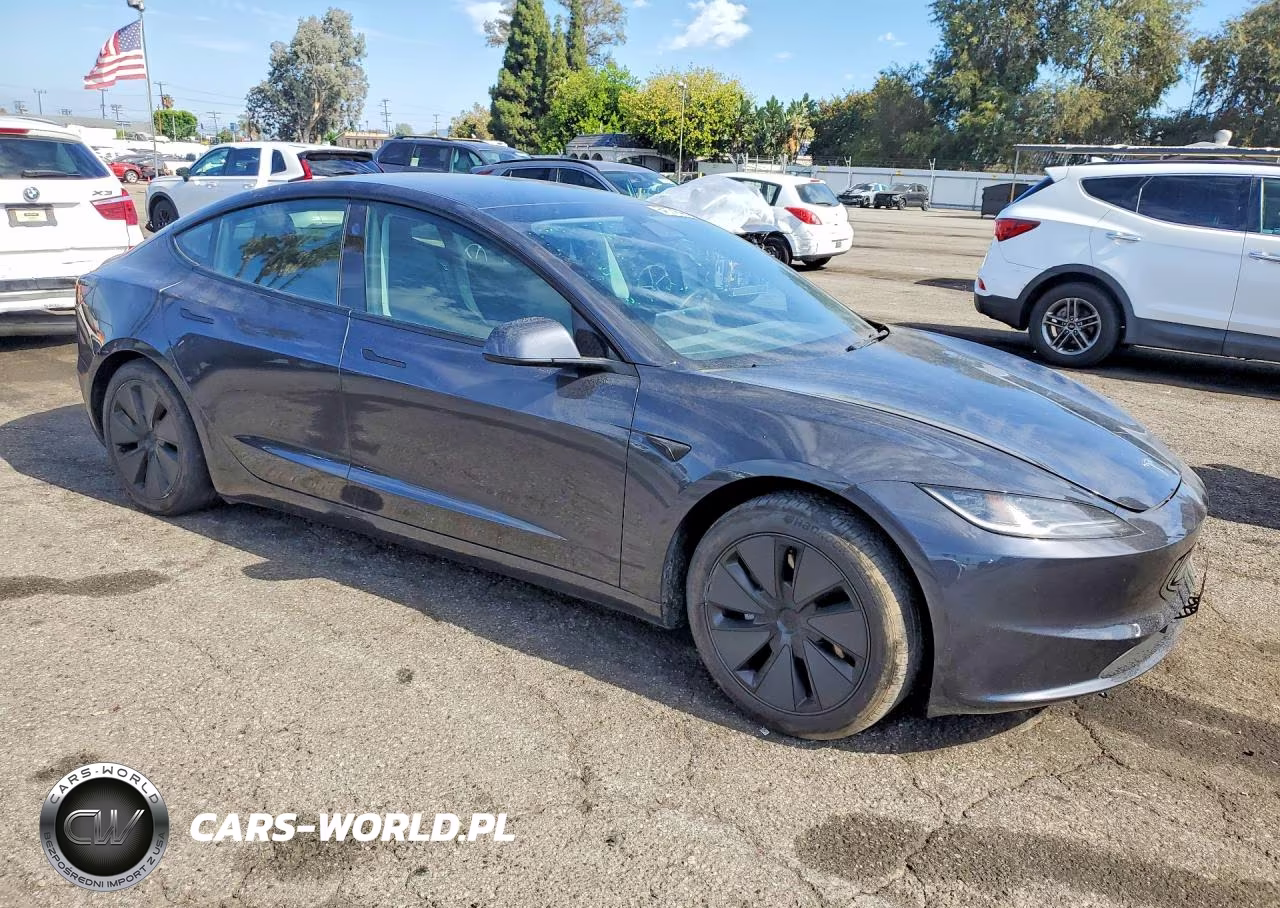 2024 Tesla Model 3 VIN:5YJ3E1EAXRF747755 - 4